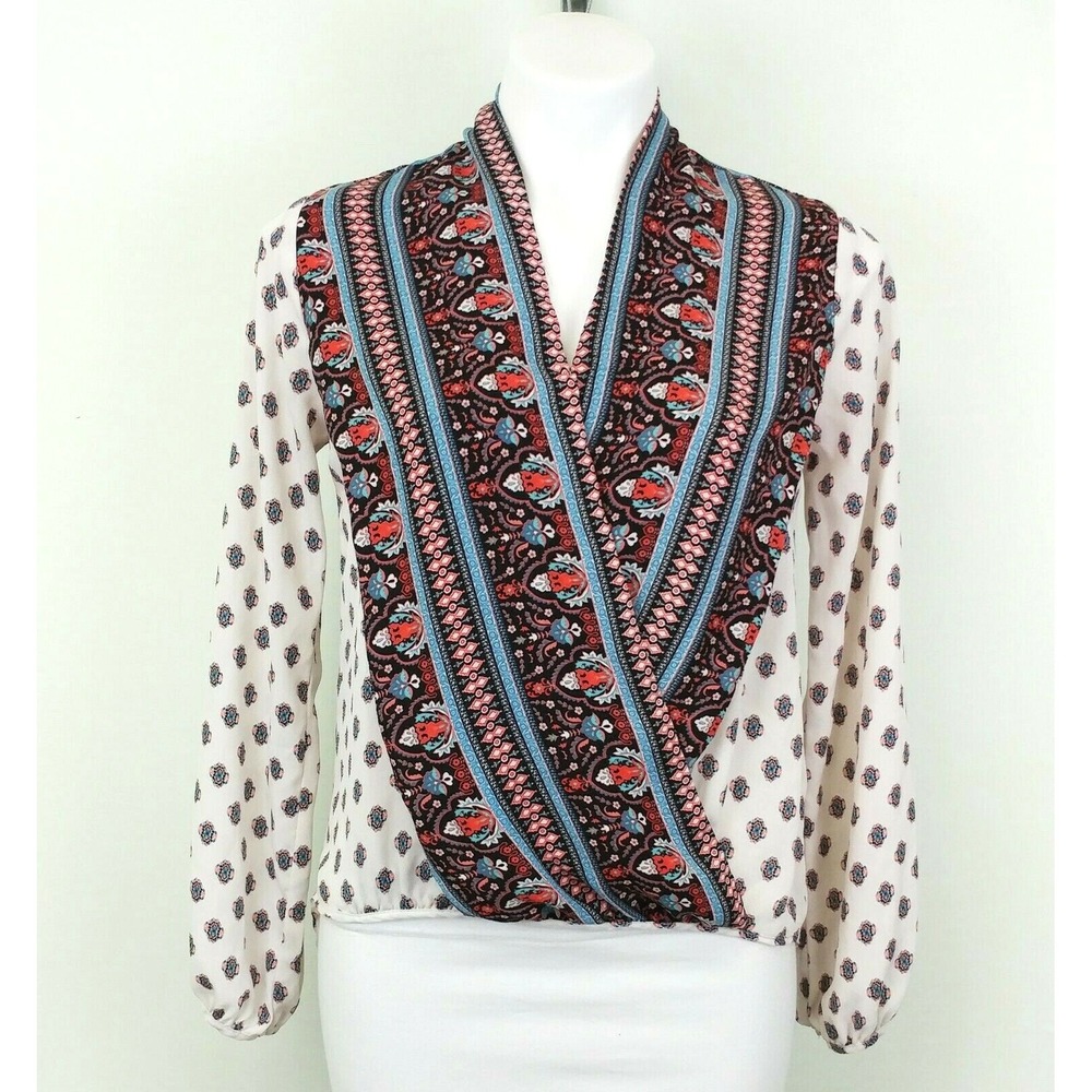 Love on‎ a Hanger Women Shirt, Size X-Small, multi color, polyester